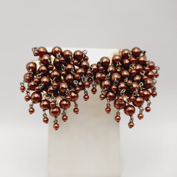 Vintage Brown Beaded Dangle Clip Earrings on Gold Tone Base - Picture 8 of 8